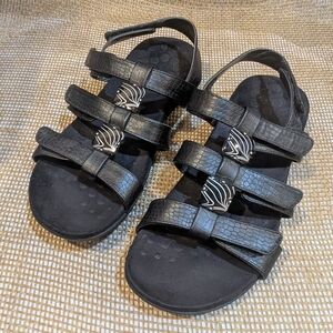 Vionic Amber Black Strappy Sandals, Womens 7